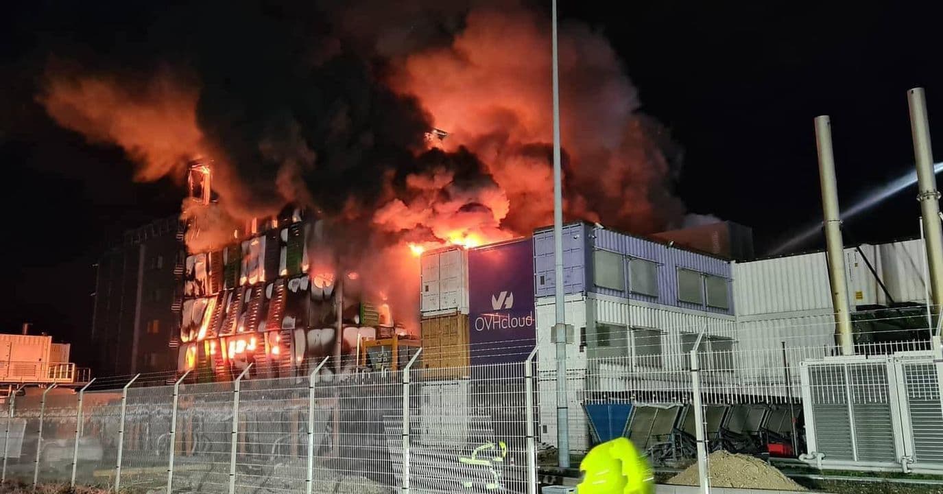欧洲最大云服务公司 OVH 法国机房着火：1个数据中心被完全烧毁、部分客户数据完全丢失且无法恢复