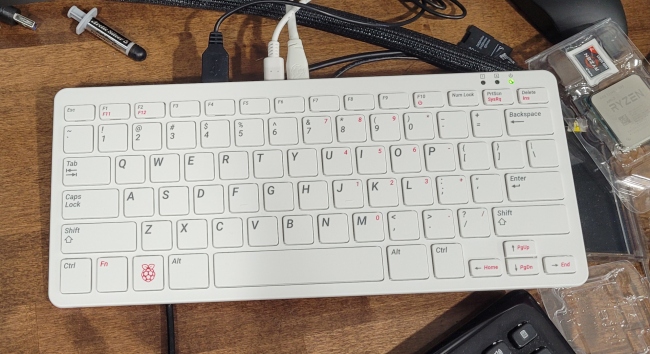 性能最高提升 1400%，树莓派 32 位/64 位系统对比测试